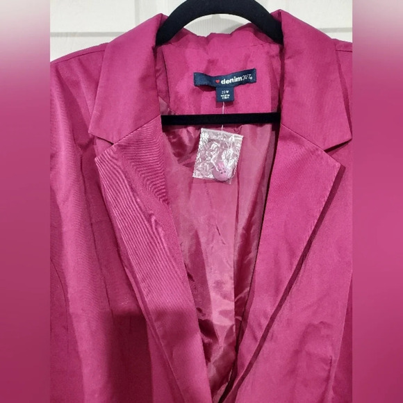 NWOT Denim 24/7 Magenta Pink Single Button Blazer in Size 22 W (Wide) - Picture 3 of 13
